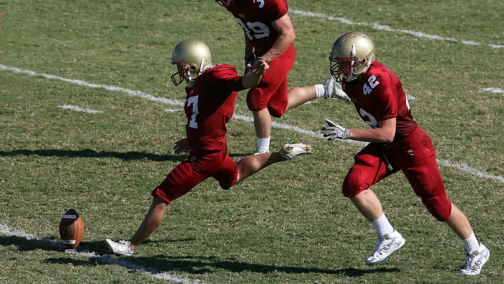 中立B蝶泳选手比赛节奏趋于成熟,中游体育蝶泳视频
